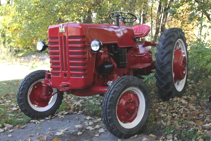 Mc Cormick Farmall D-324 Restaurierungszustand Herbst 2013